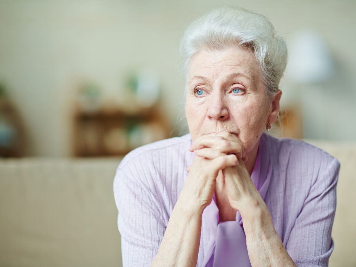 Anxiété des personnes âgées : comment les aider ? Les conseil d’une psy