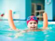 À quel âge mon enfant peut-il apprendre à nager ?