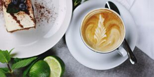 Peut-on boire du café quand on a de l’hypertension ?