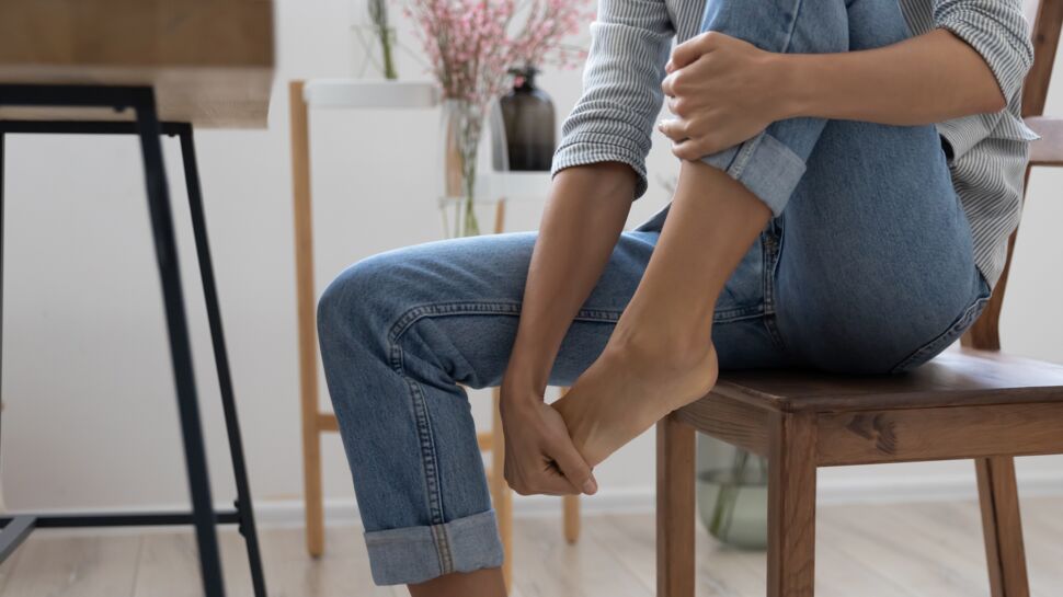 "J'ai des douleurs aux pieds", quels symptômes doivent alerter ?