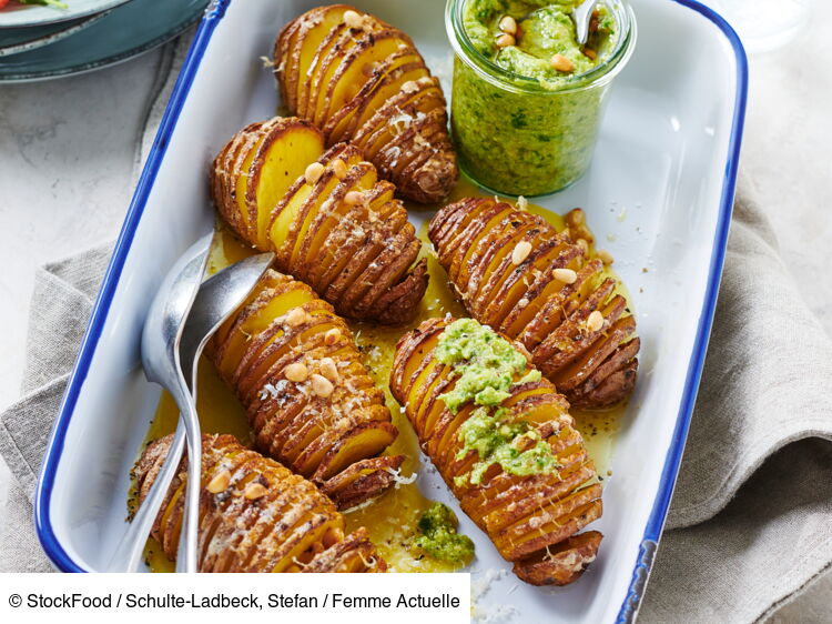 Comment Cuisiner Des Pommes De Terre Nouvelles Pommes de terre nouvelles façon hasselback et pesto d'asperges facile