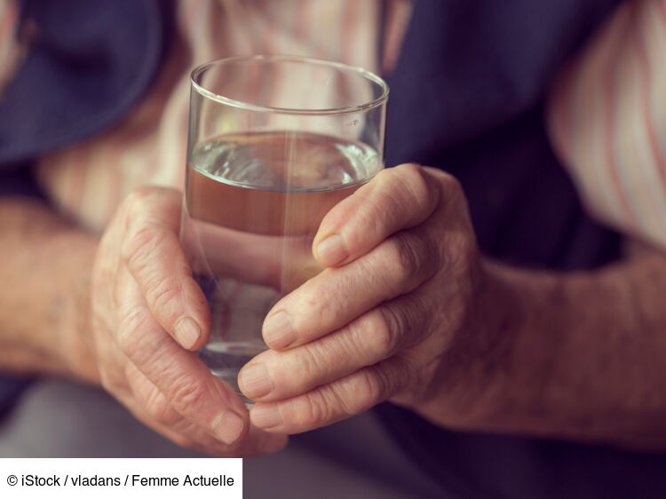 Qu’estce le test du verre d’eau et estil efficace pour repérer les — free download