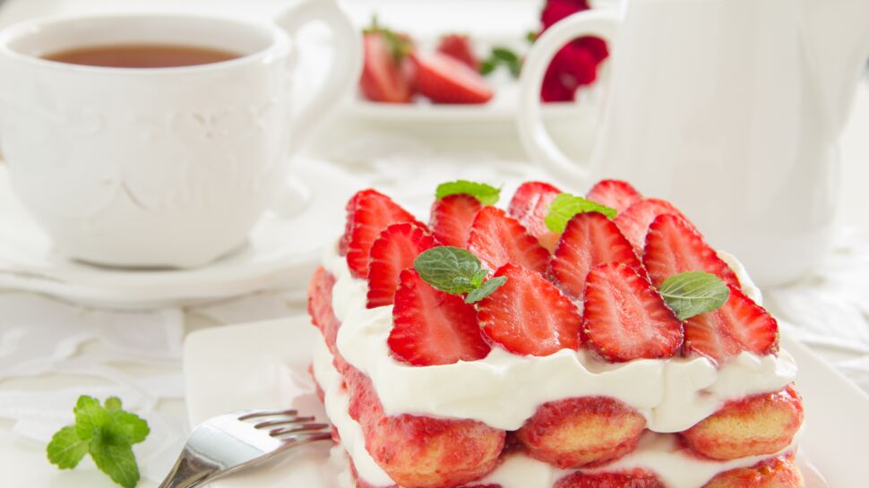 Tiramisu healthy en 5 minutes chrono : la recette aux fraises légère et protéinée
