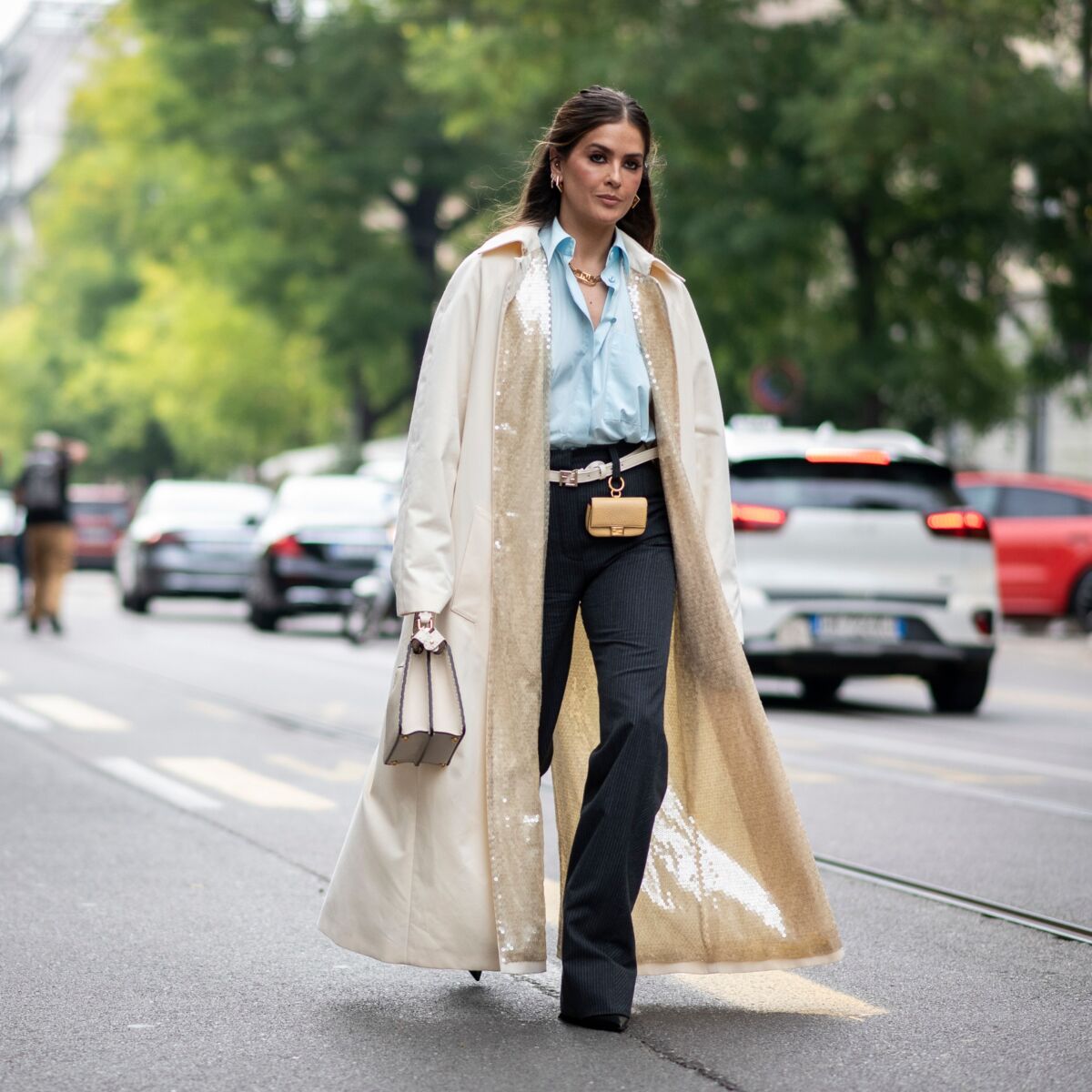 Chemise dans ou hors de son pantalon Cristina Cordula devoile comment associer ses vetements avec style Femme Actuelle Le MAG