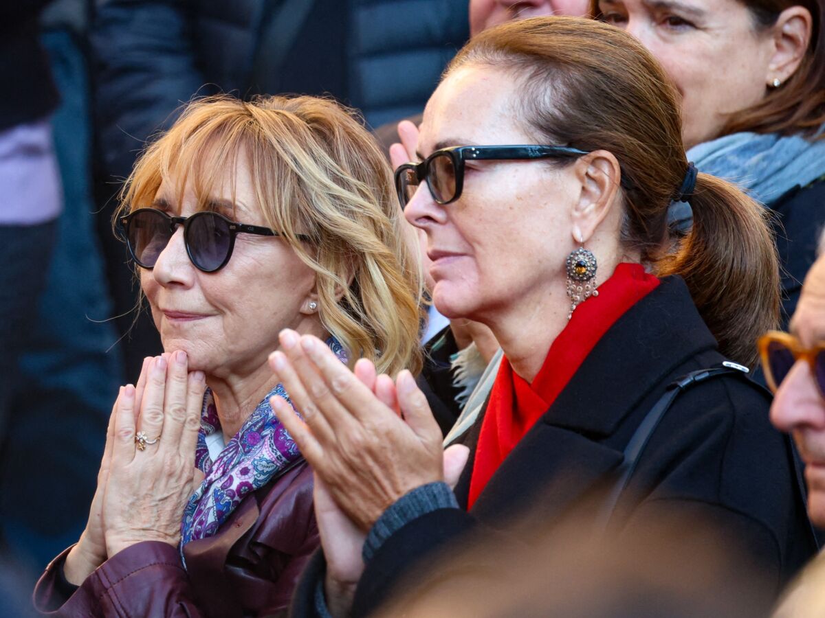 Mort de Michel Blanc : la raison de l'absence de Marie-Anne Chazel au  cimetière lors des funérailles de l'acteur dévoilée : Femme Actuelle Le MAG