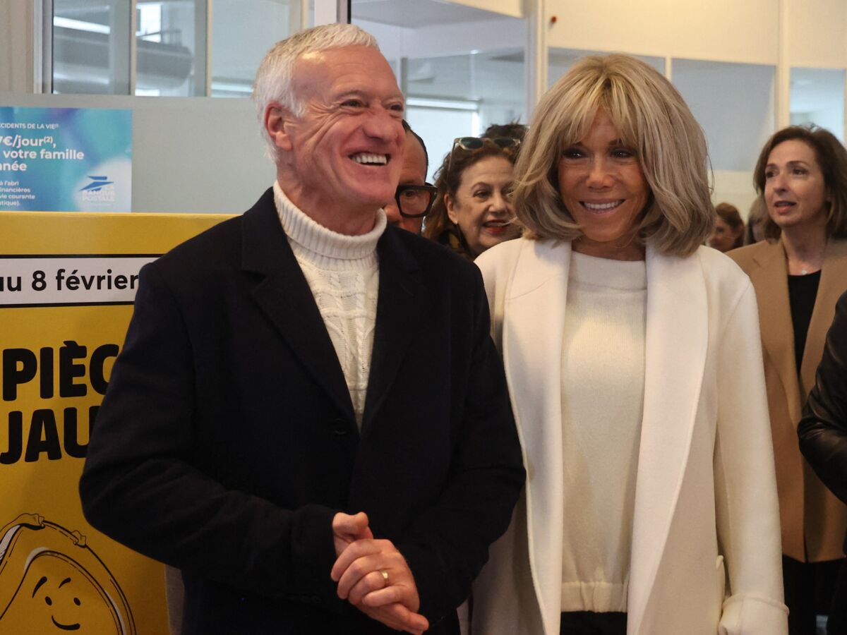 Brigitte Macron DJ pour la soirée : la Première dame s'est éclatée derrière  les platines sous l'œil de Didier Deschamps (VIDEO) : Femme Actuelle Le MAG