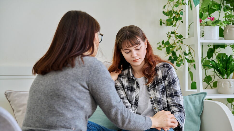 Mon ado consomme du cannabis : comment réagir ? Les conseils d'un psychiatre 