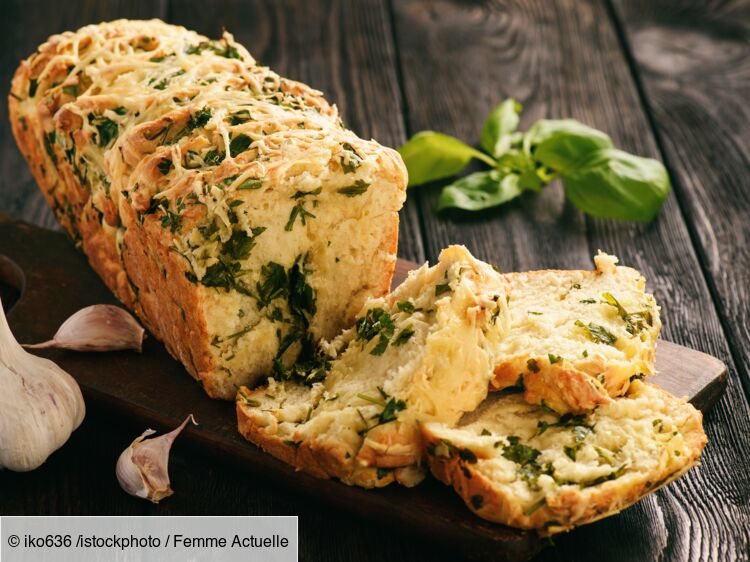 Vous aimez le préfou pour l'apéro ? Vous allez adorer ce pain à effeuiller à l'ail, persil et mozzarella