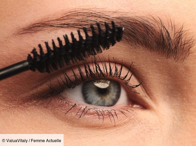 La technique imparable d'un maquilleur pour avoir de longs cils volumineux avec du mascara