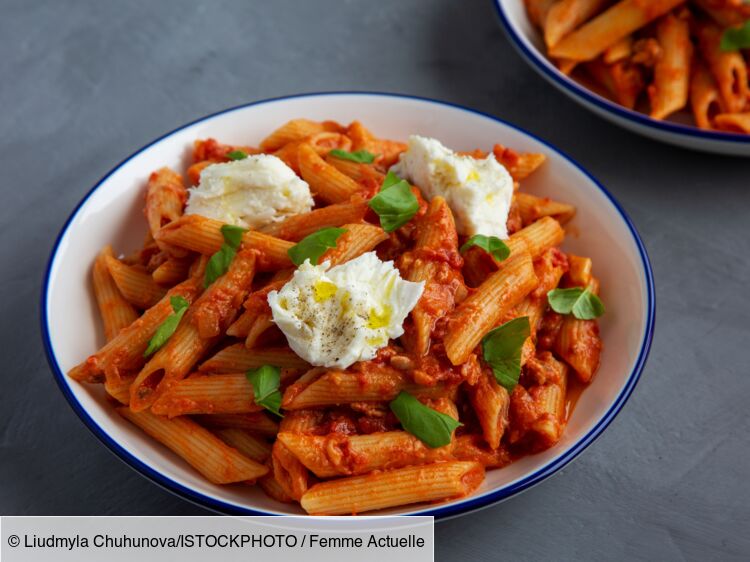 Pâtes crémeuses aux tomates confites et burrata : la recette vraiment facile