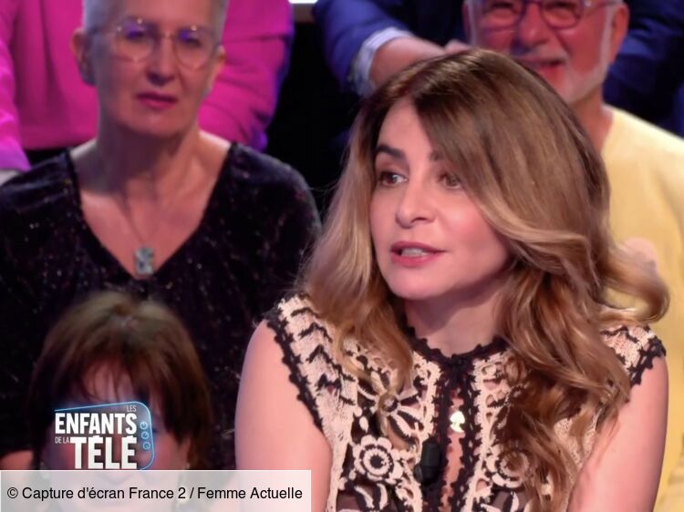 "J'ai une toute petite vessie", Julie Zenatti revient sur une mésaventure qui lui est arrivée durant une représentation de "Notre Dame de Paris"