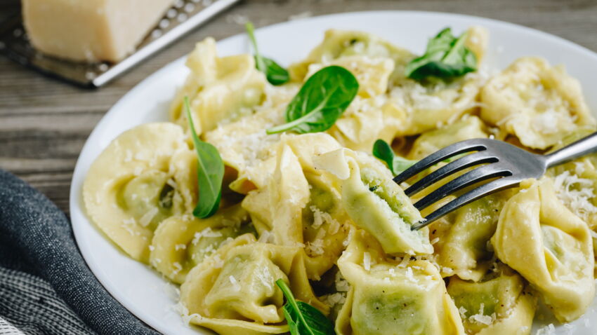 Raviolis aux épinards et ricotta rapide : découvrez les recettes de