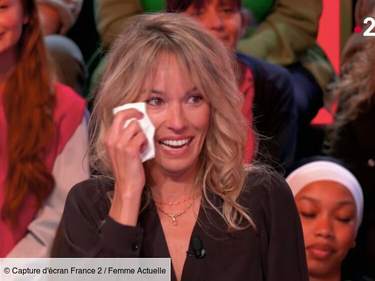 "Je ne m'y attendais pas" : choquée par une surprise inédite, Élodie Fontan fond en larmes sur le plateau des Enfants de la télé
