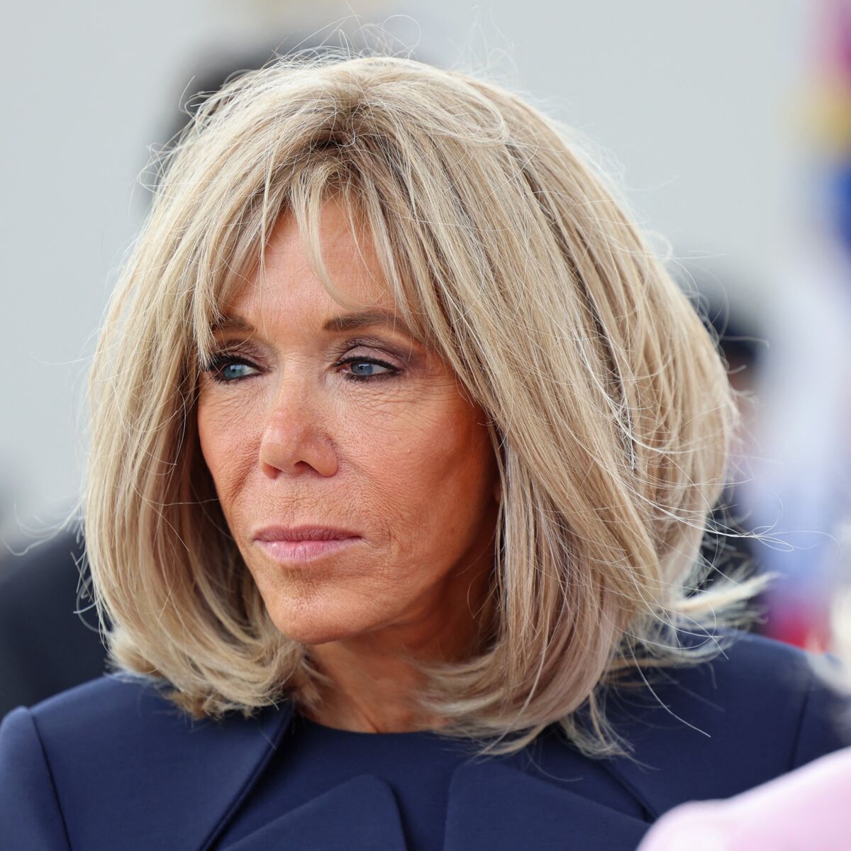 Combien dépense réellement Brigitte Macron pour son maquillage et sa  coiffure ? : Femme Actuelle Le MAG