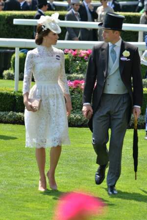 La Duchesse de Cambridge fait de l'ombre au Duc au Royal Ascot au Berkshire le 20 juin 2017