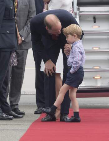 Le duc de Cambridge n'hésite pas à remonter les bretelles de son fils en public