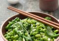 Salade de légumes verts, vinaigrette soja sésame