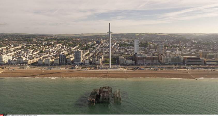i360 : la tour d'observation mobile la plus haute du monde à Brighton, en plein jour...