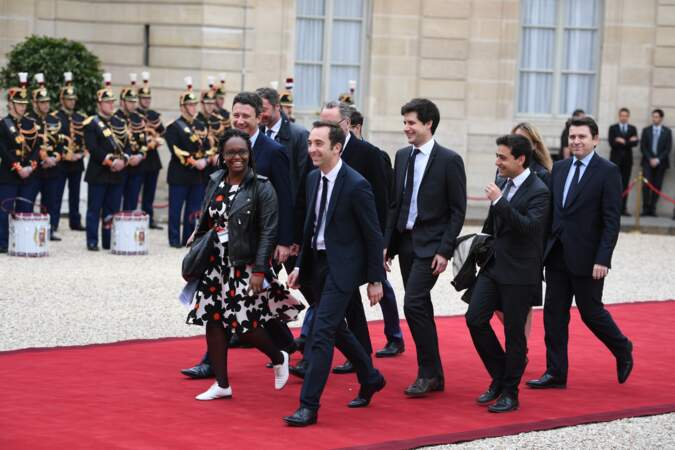 ... et Emmanuel Macron, certains avaient reproché sa robe à fleurs et ses chaussures plates.