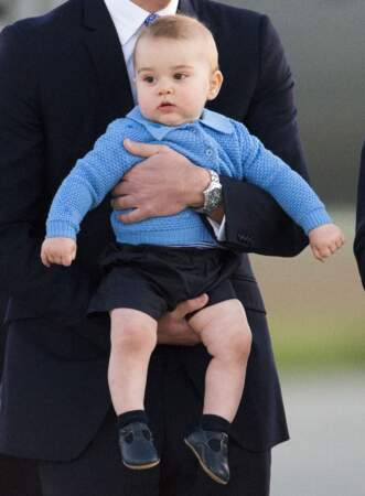 Camaïeu de bleu royal pour bébé princier 