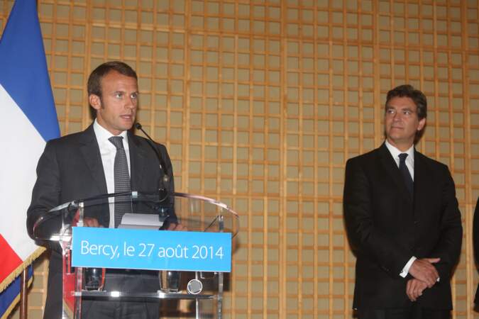 Passation de pouvoir entre Arnaud Montebourg et Emmanuel Macron, 2014