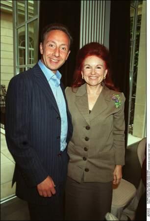 Stéphane Bern et la baronne Viviane de Witt à Paris en 2002