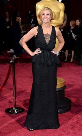 Look de star : Julia Roberts en robe du soir noire