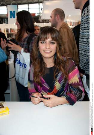 Laetitia Milot à la 33e edition du Salon du Livre a Paris le 23 mars 2013