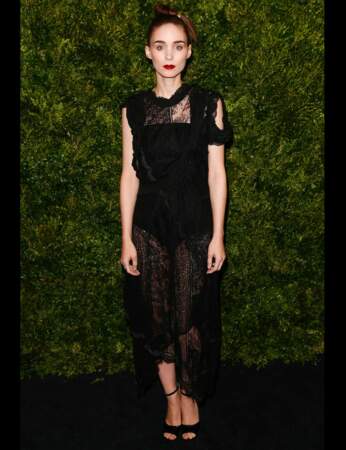 La robe noire de Rooney Mara