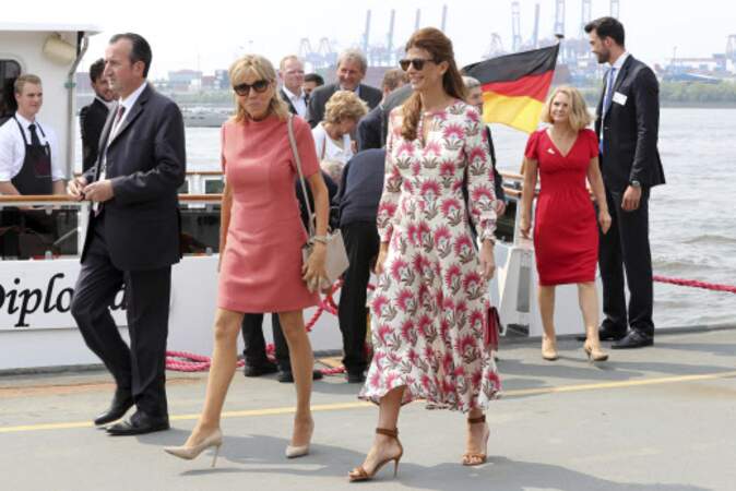 La fameuse robe griffée Louis Vuitton, le modèle fétiche de Brigitte Macron
