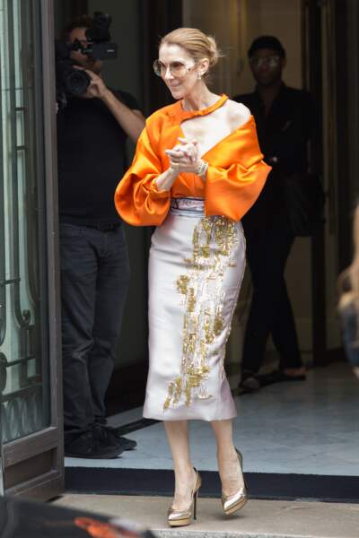Céline Dion en robe asymétrique 