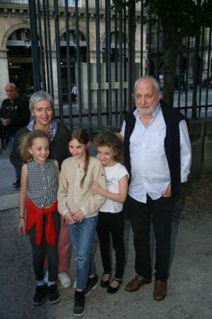 François Berléand : sortie en famille à la fête foraine avec ses jumelles Adèle et Lucie