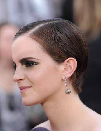 Les cheveux courts plaqués d'Emma Watson