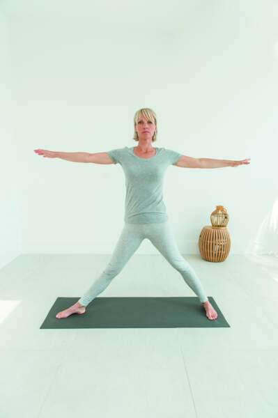 Yoga facile : la posture du guerrier