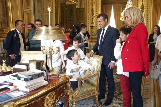 Brigitte Macron, son style colle à son attitude