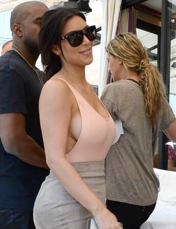Kim Kardashian, accompagné de son futur mari Kanye West, le 18 mai à Paris
