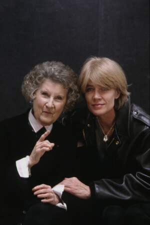 Françoise Hardy et la chanteuse Mireille en 1995.