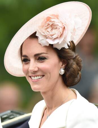 Coiffure de Kate Middleton : son chignon tressé 
