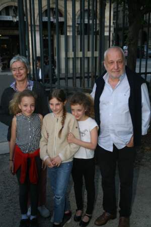 François Berléand : sortie en famille à la fête foraine avec ses jumelles Adèle et Lucie
