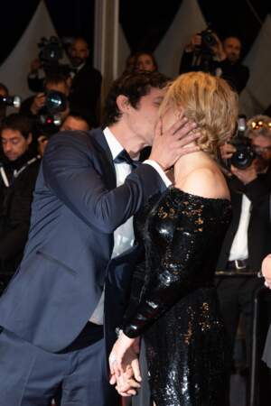 Virginie Efira et son compagnon Niels Schneider à la première de "Sibyl" lors du 72e de Cannes, le 24 mai 2019.