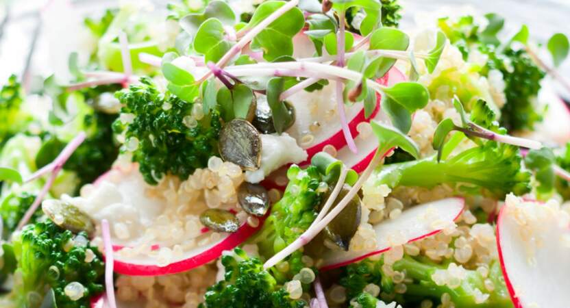 Salade de brocolis, radis et feta