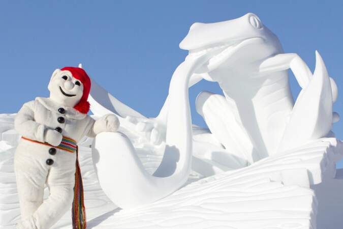 Carnaval avec sculpture de neige
