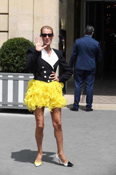 Céline Dion : ses tenues les plus folles et déjantées dans les rues de Paris
