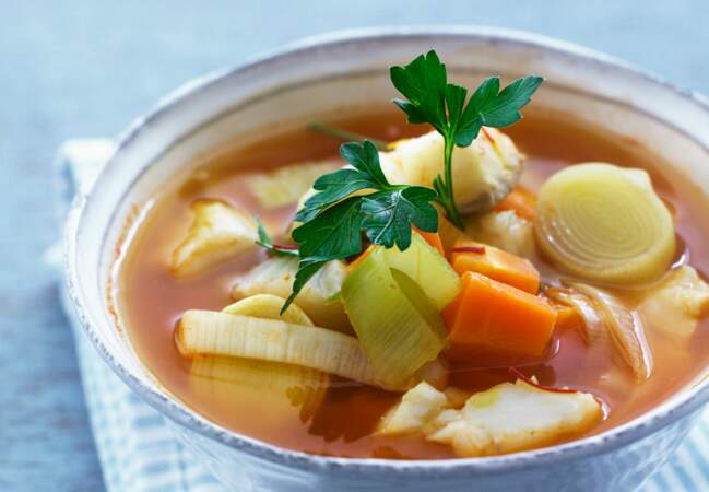Soupe de poisson aux poireaux et carottes