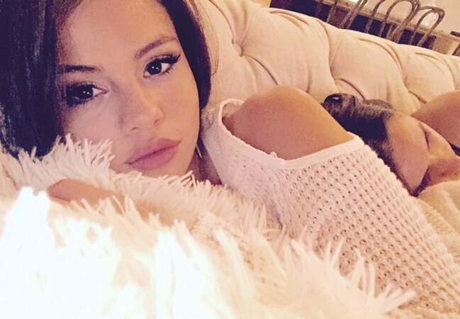 Selena Gomez : pour copier ses selfies "je suis parfaite et je ne le fais même pas exprès"