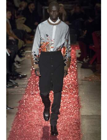 L'uniforme Givenchy à l'automne-hiver 2015-2016 : la jupe pour homme