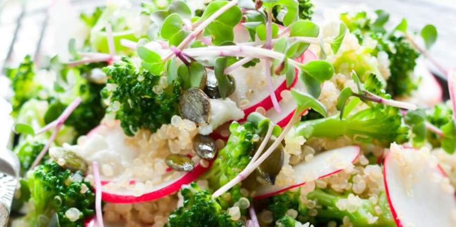 Salade de brocolis, radis et feta