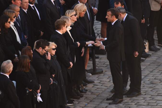 Brigitte Macron et la famille de Charles Aznavour 