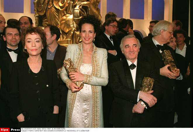 ...Charles Aznavour reçoit un César d'honneur en février 1997.