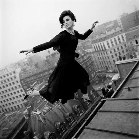 En voici une autre preuve avec la robe "Fly Dior" (1965), portée par le même mannequin, Dorothy McGowan